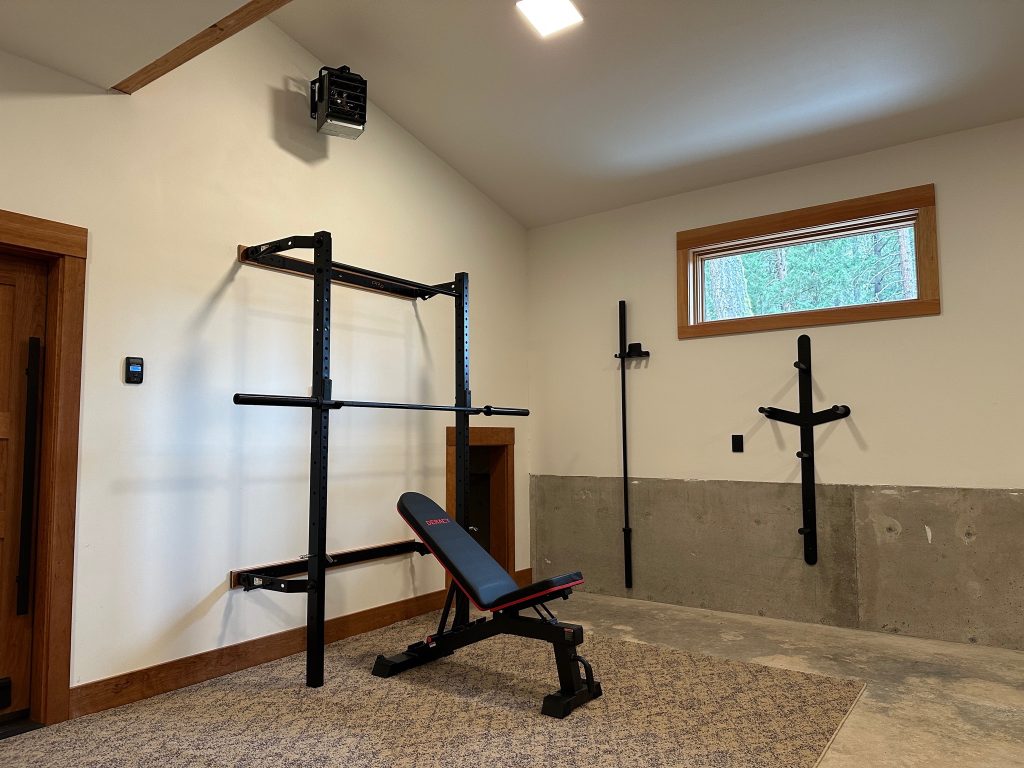 Mazama cabin rental with a private gym, perfect for staying active during your getaway.