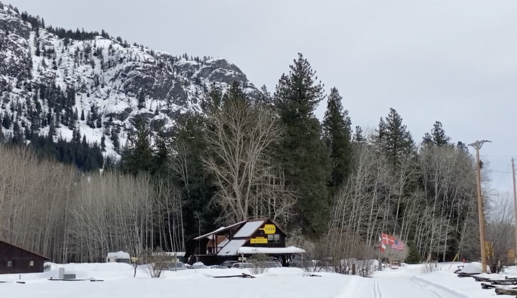 Snowy Methow Valley ski trail leading to Woodstone Pizzeria, Mazama, WA