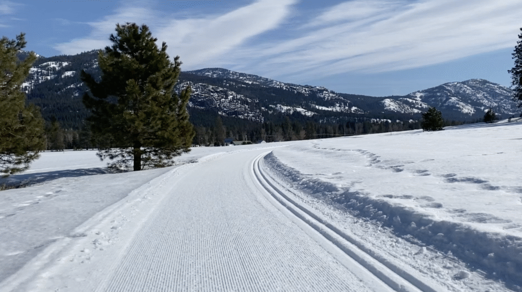 Secluded John’s Way warm-up ski loop steps from Pinehaven, perfectly groomed snow trail